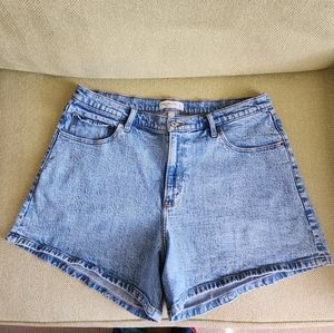Abercrombie Curve Love High Rise Denim Shorts-Size 18/34